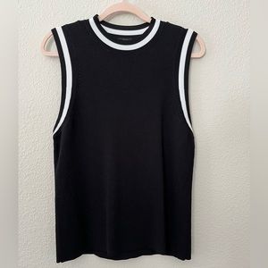 Sleeveless top size XL